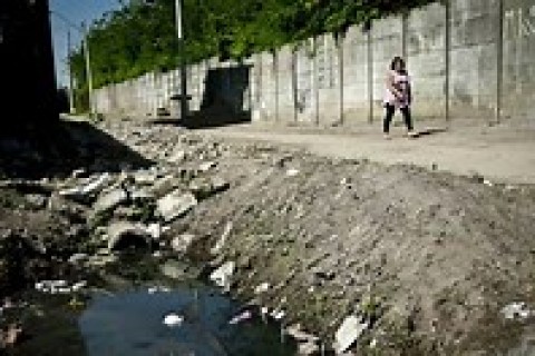 Homem morre atropelado por ônibus na BR-174